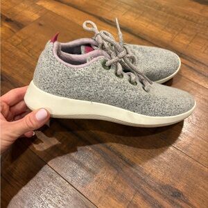 Allbirds Wool Runners Sneakers Shoes Womens 6 Gray Pink EUC